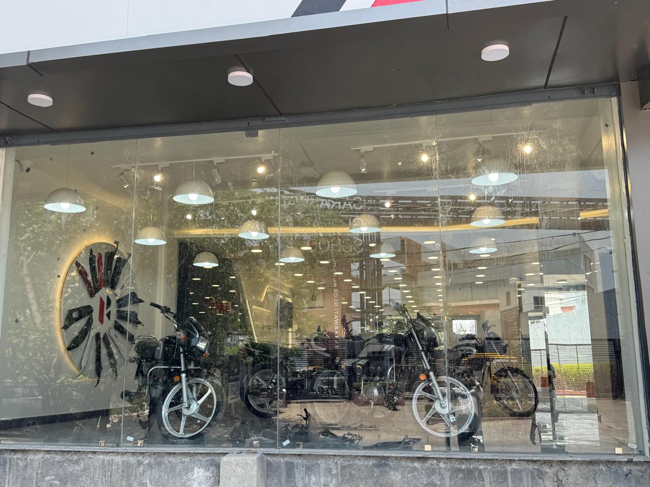 Bikes & Motorcycles